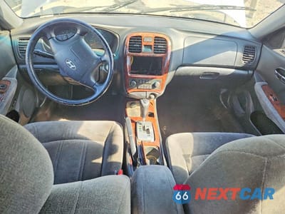 Zdjęcie 8 z 12 samochodu: 2005 HYUNDAI SONATA GLS VIN:KMHWF35H25A110845 - miniatura