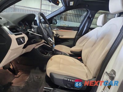 Zdjęcie 7 z 12 samochodu: 2018 BMW X1 SDRIVE28I VIN:WBXHU7C37J5L08554 - miniatura