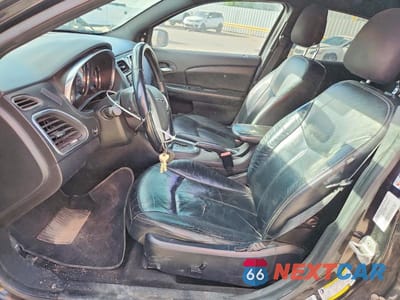 Zdjęcie 7 z 12 samochodu: 2013 CHRYSLER 200 LIMITED VIN:1C3CCBCG7DN507600 - miniatura