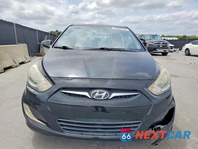 Piąte zdjęcie samochodu w środku: 2012 HYUNDAI ACCENT SE VIN:KMHCU5AE5CU016616 - miniatura