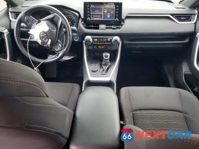 Zdjęcie 8 z 12 samochodu: 2021 TOYOTA RAV4 PRIME SE VIN:JTMAB3FV2MD069810 - miniatura