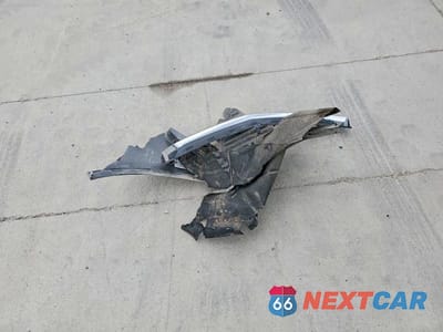 Zdjęcie 12 z 13 samochodu: 2017 CHEVROLET IMPALA LT VIN:2G1105S38H9113102 - miniatura