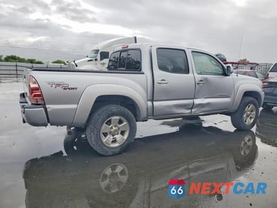 Trzecie zdjęcie samochodu z tyłu: 2006 TOYOTA TACOMA PRERUNNER V6 VIN:5TEJU62N46Z156670 - miniatura