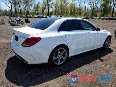 Trzecie zdjęcie samochodu z tyłu: 2015 MERCEDES-BENZ C 300 4MATIC VIN:55SWF4KB9FU074671 - miniatura