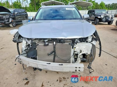 Piąte zdjęcie samochodu w środku: 2023 TOYOTA HIGHLANDER XLE VIN:5TDKDRBHXPS501070 - miniatura
