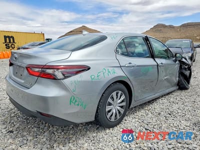 Trzecie zdjęcie samochodu z tyłu: 2024 TOYOTA CAMRY LE VIN:4T1C31AK1RU071140 - miniatura