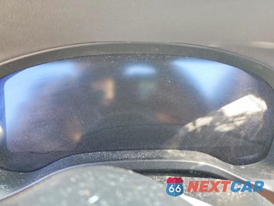 Zdjęcie 9 z 13 samochodu: 2024 BMW X3 M VIN:5YM13EC01R9V31650 - miniatura