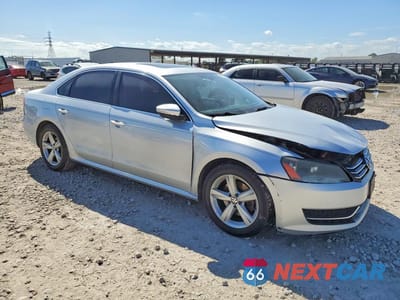 Czwarte zdjęcie samochodu z boku: 2012 VOLKSWAGEN PASSAT VIN:1VWBH7A31CC061179 - miniatura