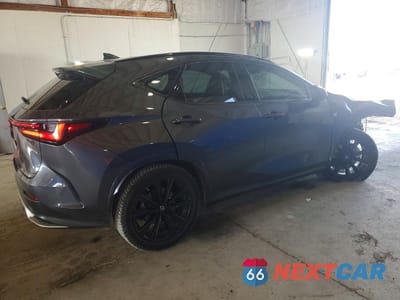 Trzecie zdjęcie samochodu z tyłu: 2022 LEXUS NX 350 VIN:2T2KGCEZ3NC014822 - miniatura