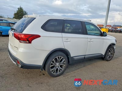 Trzecie zdjęcie samochodu z tyłu: 2018 MITSUBISHI OUTLANDER SE VIN:JA4AD3A30JZ009517 - miniatura