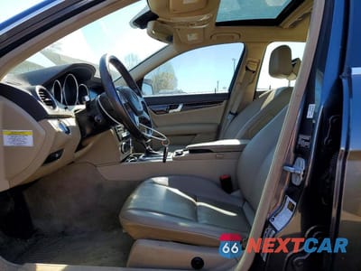 Zdjęcie 7 z 13 samochodu: 2014 MERCEDES-BENZ C 300 4MATIC VIN:WDDGF8AB6EG239875 - miniatura