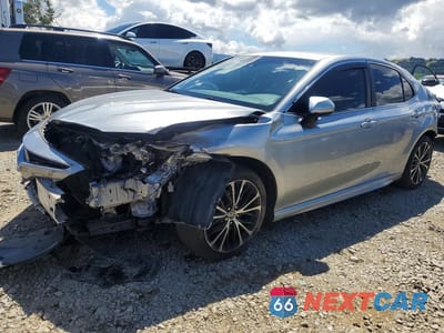 2020 TOYOTA CAMRY SE 4T1G11AK2LU972399 - główne zdjęcie licytacji z USA - miniatura