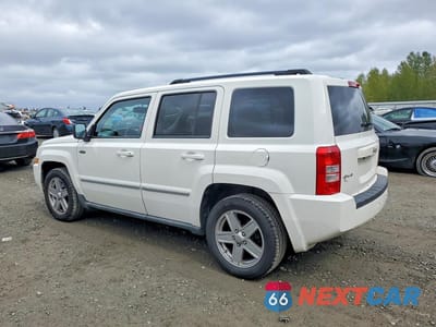 Drugie zdjęcie samochodu z przodu: 2010 JEEP PATRIOT SPORT VIN:1J4NF2GB9AD622365 - miniatura
