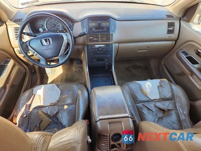 Zdjęcie 8 z 13 samochodu: 2005 HONDA PILOT EXL VIN:5FNYF18555B048917 - miniatura