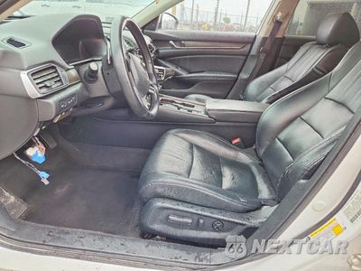 Zdjęcie 7 z 13 samochodu: 2018 HONDA ACCORD TOURING HYBRID VIN:1HGCV3F91JA016257 - miniatura