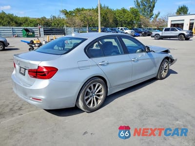 Trzecie zdjęcie samochodu z tyłu: 2018 BMW 320 I VIN:WBA8E1G59JNU92475 - miniatura