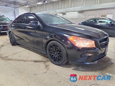 Czwarte zdjęcie samochodu z boku: 2014 MERCEDES-BENZ CLA 250 4MATIC VIN:WDDSJ4GB0EN122040 - miniatura