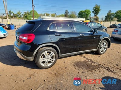 Trzecie zdjęcie samochodu z tyłu: 2018 MERCEDES-BENZ GLA 250 4MATIC VIN:WDCTG4GB0JJ486421 - miniatura