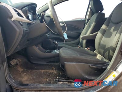 Zdjęcie 7 z 11 samochodu: 2016 CHEVROLET SPARK 1LT VIN:KL8CD6SA7GC575627 - miniatura