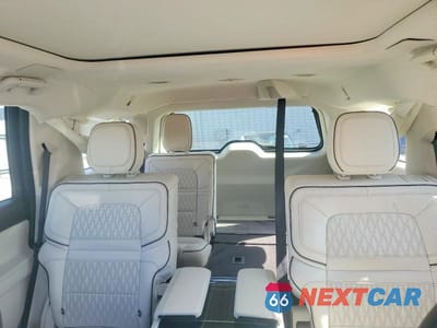 Zdjęcie 10 z 14 samochodu: 2024 LINCOLN NAVIGATOR BLACK LABEL VIN:5LMJJ2TG1REL06039 - miniatura