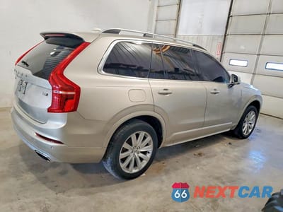 Trzecie zdjęcie samochodu z tyłu: 2018 VOLVO XC90 T6 VIN:YV4A22PKXJ1190822 - miniatura