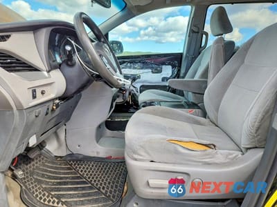 Zdjęcie 7 z 13 samochodu: 2015 TOYOTA SIENNA LE VIN:5TDKK3DC3FS577782 - miniatura