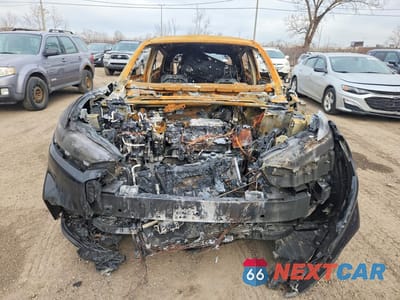 Piąte zdjęcie samochodu w środku: 2025 FORD MUSTANG MACH-E SELECT VIN:3FMTK1S50SMA55758 - miniatura