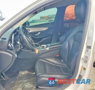 Zdjęcie 7 z 12 samochodu: 2015 MERCEDES-BENZ C 300 4MATIC VIN:55SWF4KB7FU007616 - miniatura