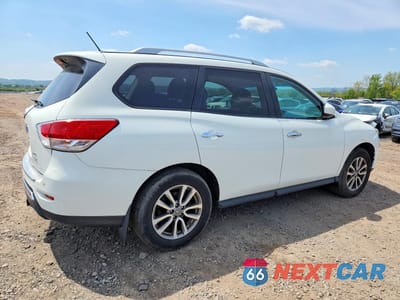 Trzecie zdjęcie samochodu z tyłu: 2016 NISSAN PATHFINDER SV VIN:5N1AR2MM0GC644766 - miniatura