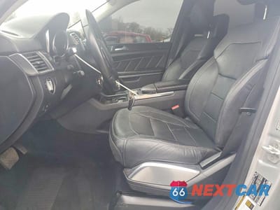 Zdjęcie 7 z 13 samochodu: 2016 MERCEDES-BENZ GL 550 4MATIC VIN:4JGDF7DE8GA648667 - miniatura