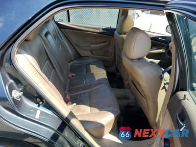 Zdjęcie 10 z 12 samochodu: 2004 HONDA ACCORD EX VIN:1HGCM56894A055463 - miniatura
