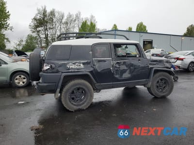 Trzecie zdjęcie samochodu z tyłu: 2007 TOYOTA FJ CRUISER BASE VIN:JTEBU11F570011636 - miniatura