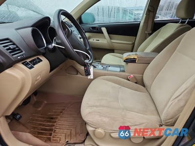 Zdjęcie 7 z 14 samochodu: 2010 TOYOTA HIGHLANDER BASE VIN:5TDBK3EH4AS008362 - miniatura