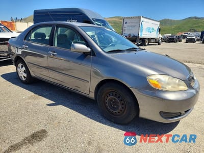 Czwarte zdjęcie samochodu z boku: 2007 TOYOTA COROLLA LE VIN:1NXBR30E07Z817916 - miniatura
