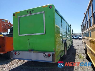 Czwarte zdjęcie samochodu z boku: 2014 INTERNATIONAL 4300 BOX TRUCK VIN:3HAMMAAN1EL497149 - miniatura