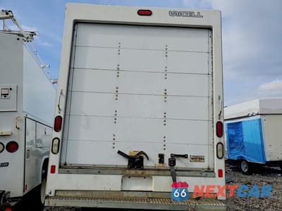 Zdjęcie 6 z 13 samochodu: 2017 CHEVROLET EXPRESS G3500 VIN:1GB0GRFGXH1121164 - miniatura