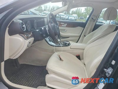 Zdjęcie 7 z 12 samochodu: 2017 MERCEDES-BENZ E 300 4MATIC VIN:WDDZF4KBXHA226909 - miniatura