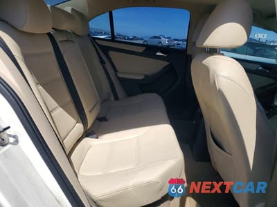 Zdjęcie 10 z 12 samochodu: 2012 VOLKSWAGEN JETTA SE VIN:3VWBP7AJ4CM317492 - miniatura