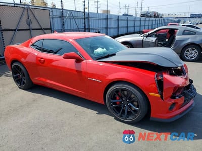 Czwarte zdjęcie samochodu z boku: 2013 CHEVROLET CAMARO 2SS VIN:2G1FT1EW7D9192641 - miniatura