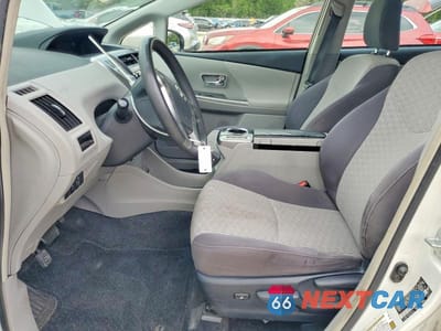 Zdjęcie 7 z 12 samochodu: 2016 TOYOTA PRIUS V THREE VIN:JTDZN3EU5GJ044036 - miniatura
