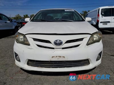 Piąte zdjęcie samochodu w środku: 2013 TOYOTA COROLLA S VIN:5YFBU4EE2DP127210 - miniatura