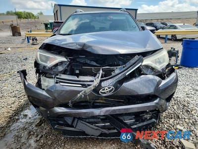 Piąte zdjęcie samochodu w środku: 2016 TOYOTA RAV4 XLE VIN:2T3WFREV7GW238726 - miniatura