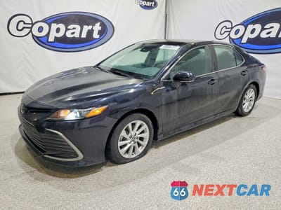 2023 TOYOTA CAMRY LE 4T1C11AK9PU130213 - główne zdjęcie licytacji z USA - miniatura