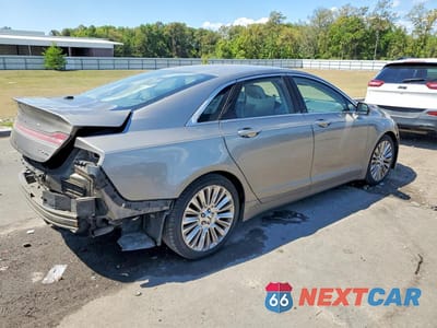 Trzecie zdjęcie samochodu z tyłu: 2016 LINCOLN MKZ VIN:3LN6L2G96GR624215 - miniatura