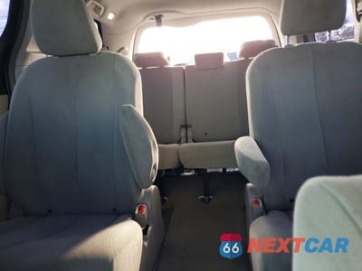 Zdjęcie 10 z 13 samochodu: 2011 TOYOTA SIENNA BASE 7-PASSENGER VIN:5TDZK3DC0BS171709 - miniatura