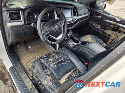 Zdjęcie 8 z 14 samochodu: 2016 TOYOTA HIGHLANDER XLE VIN:5TDJKRFH7GS323548 - miniatura