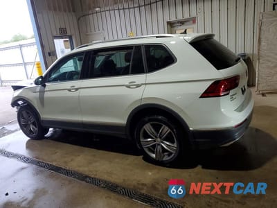 Drugie zdjęcie samochodu z przodu: 2020 VOLKSWAGEN TIGUAN SE VIN:3VV2B7AX5LM034428 - miniatura