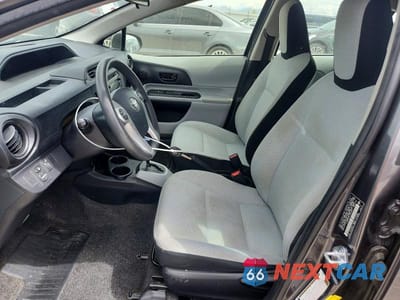 Zdjęcie 7 z 12 samochodu: 2014 TOYOTA PRIUS C ONE VIN:JTDKDTB37E1076399 - miniatura