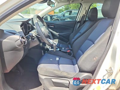 Zdjęcie 7 z 12 samochodu: 2019 TOYOTA YARIS LE VIN:3MYDLBYVXKY518244 - miniatura