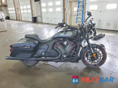 2022 INDIAN MOTORCYCLE CO. CHALLENGER DARK HORSE 56KLCCRR3N3412176 - główne zdjęcie licytacji z USA - miniatura
